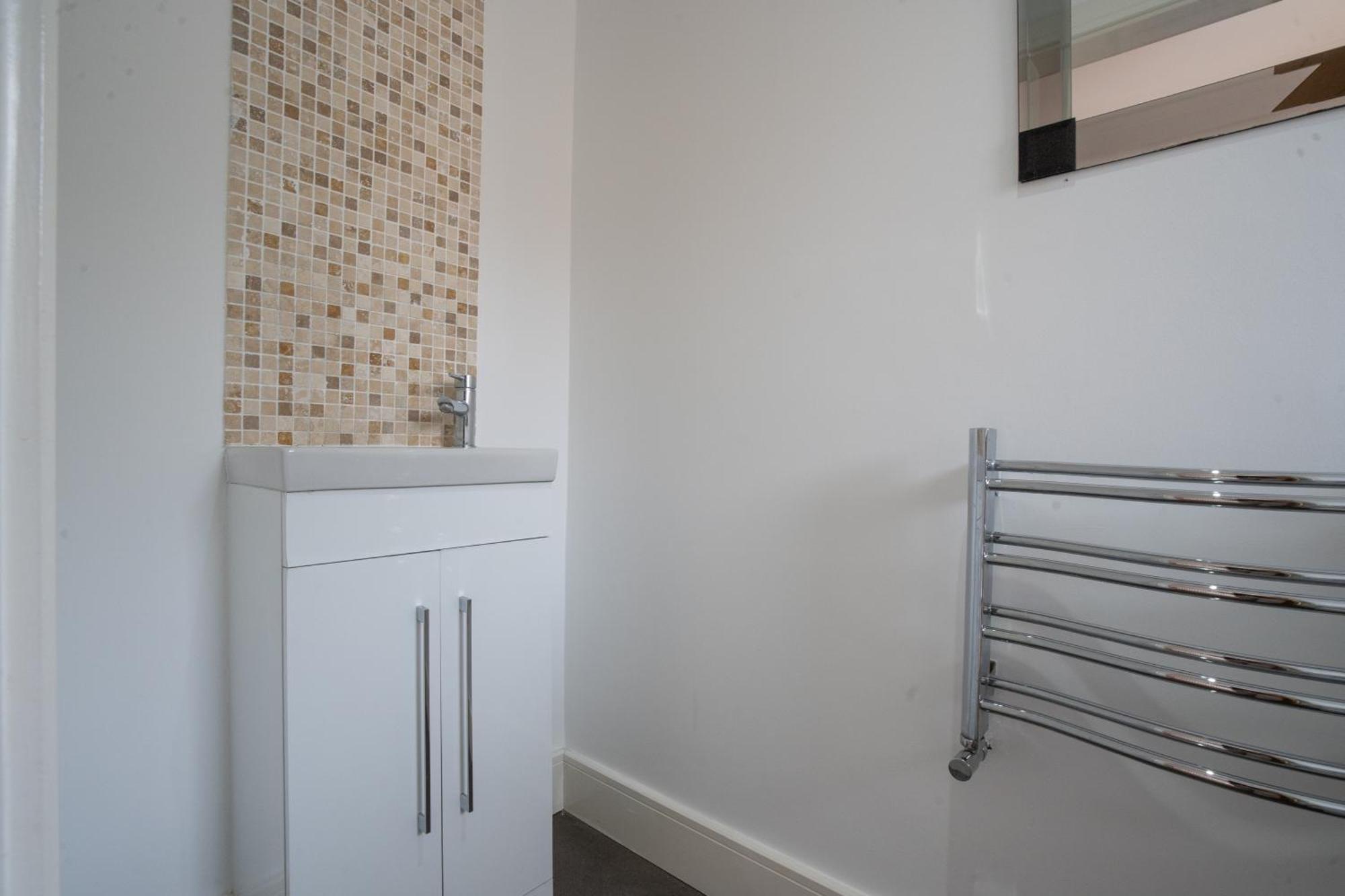 הוילה Marston Green Emirates House, Luxe 5 Bed, With King Sized Beds, Next To Aiport & Nec, Jlr 5 Mins מראה חיצוני תמונה